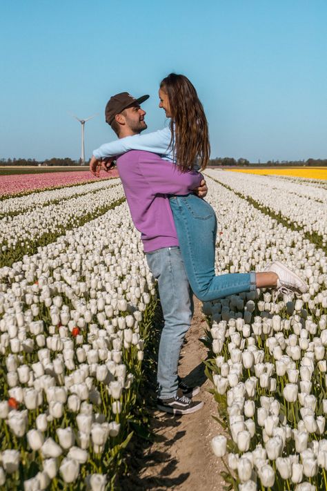 Tulip Festival Couples Photoshoot, Photos In Tulip Field, Tulip Field Couple Pictures, Couple Tulip Field, Tulip Farm Pictures, Tulip Couple Photography, Tulip Fields Photoshoot Couple, Tulip Farm Photoshoot Couple, Tulip Festival Photoshoot