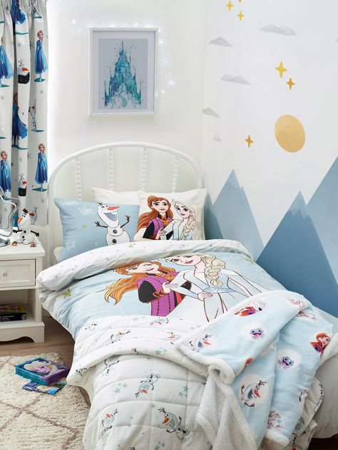 Disney Frozen 2 Reversible Pure Cotton Duvet Cover and Pillowcase Set Frozen Toddler Room, Calm Kids Bedroom, Frozen Theme Room, Frozen Bedroom Ideas, Frozen Themed Bedroom, Childrens Bedding Sets, Frozen Bedroom, Frozen Room, Snowy Backdrop