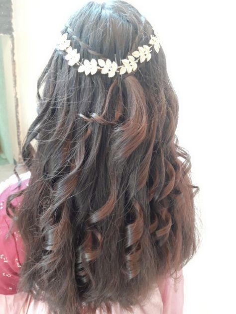 Beauty Parlour, Beauty Parlor, Hair Up Styles, Bride Hairstyles, Up Hairstyles, Up Styles, Hairstyles, Long Hair Styles, Hair Styles