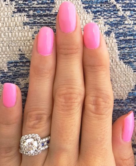 DND gel DUO polish - Victorian Blush - DND 552 - love this bright pink gel color for the spring Dnd Gel Nail Polish, Dnd Nail Polish, Spring Nail Polish, Gel Nail Polish Colors, Dnd Gel Polish, Pink Gel Nails, Light Pink Nails, Pink Gel, Spring Nail Colors