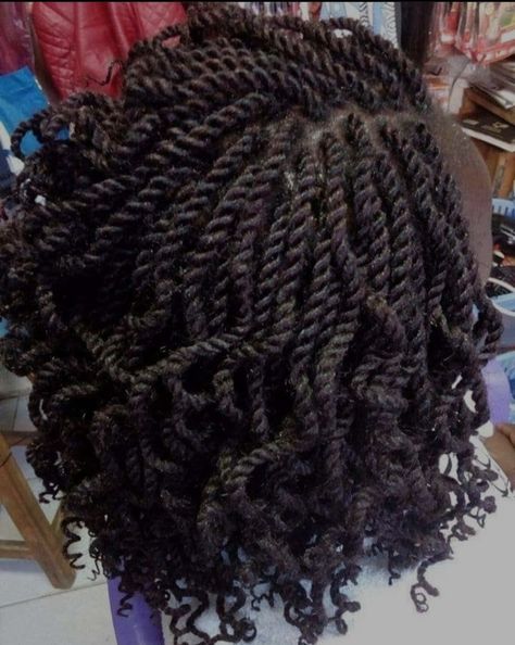 Short Marley Twists With Curls, Marley Braid Hairstyles, Marley Twist Hairstyles Short, Bob Marley Hairstyles Braids, Mid Length Marley Twists, Brazillian Wool Twist Hairstyles 2023, Afro Twist Braid Marley Hair, Natural Hair Plaits Hairstyles, Short Bob Marley Braids