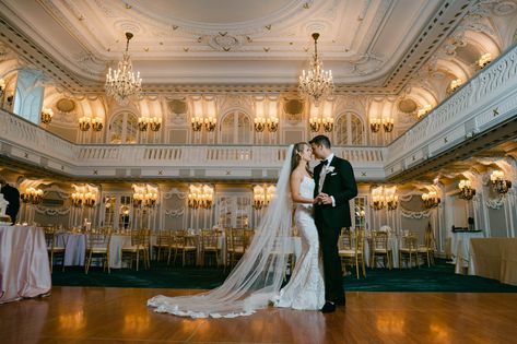 Chic Blackstone Hotel Wedding // Meredith + Kevin Blackstone Hotel Wedding Chicago, Hotel Covington Wedding, Knowlton Mansion Wedding, Hotel Hallway Wedding Photos, Hotel Wedding Portraits, Hotel Wedding Ceremony, Confident Man, Man Of Honour, Lake Geneva