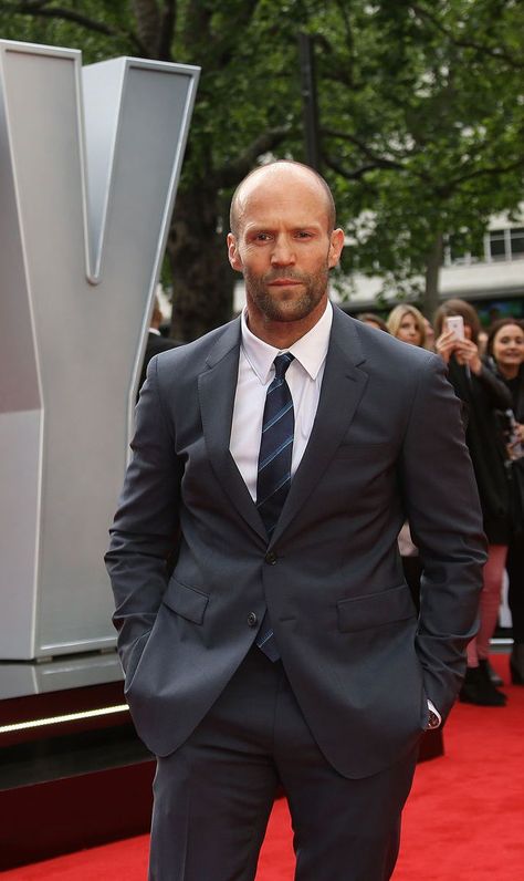 Jason Statham Jason Statham Body, جيسون ستاثام, Jason Stratham, Rosie And Jason, Jason Statham And Rosie, Leading Men, Pierce Brosnan, Nikki Sixx, Cary Grant