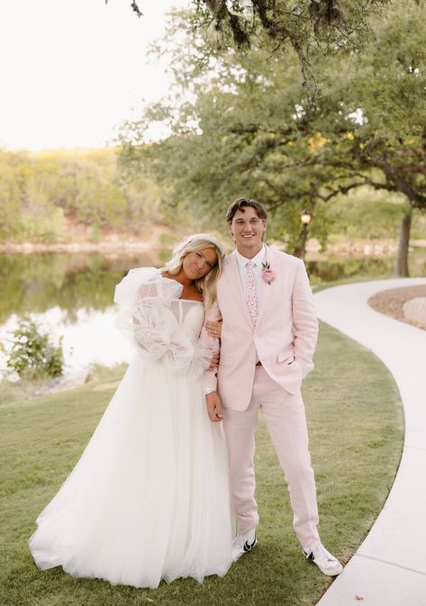 Pink Wedding Bride And Groom, Pink Wedding Bridal Party, Barbie Core Wedding, Bright Wedding Photography, Pink Suit Wedding, Classy Pink Wedding, Light Pink Wedding Theme, Pink Wedding Aesthetic, Preppy Wedding Dress