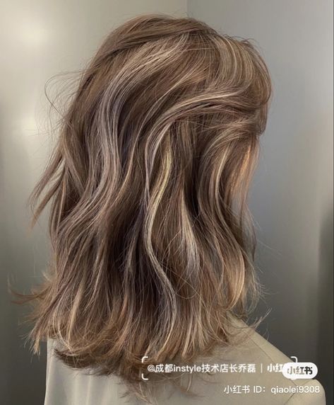 Light Brown Hair Shades, Light Brown Hair Color, Brown Hair Inspiration, Brown Hair Shades, Korean Hair Color, Brown Hair Looks, Brown Hair Inspo, Brown Hair Color, Hair Color Light Brown