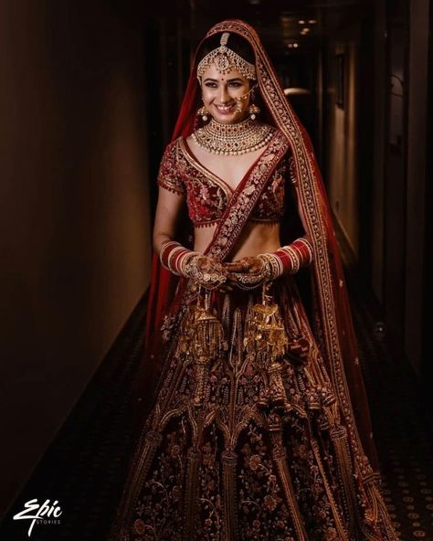 Bridal Lehenga Maroon, Maroon Bridal Lehenga, भारतीय दुल्हन संबंधी, Maroon Lehenga, Latest Bridal Lehenga Designs, Lehenga Bridal, Pengantin India, Bridal Lehenga Designs, Lehenga Jewellery