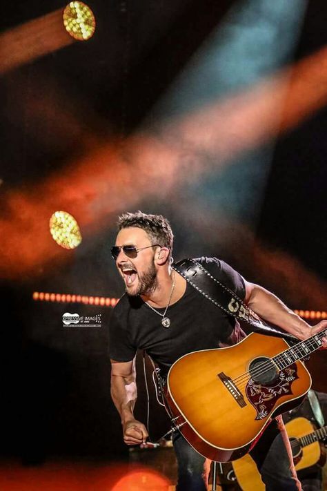 Jackson Maine, Eric Church Chief, Concert Journal, Guitar And Singing, Church Hairstyles, Summer Concerts, Wall Aesthetic, Country Musicians, Jake Owen