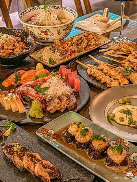 Buffet Aesthetic, Korean Dinner, Wedding Food Table, Impressive Dinner, Food Innovation, Party Food Buffet, Party Food Platters, Health Breakfast, Buffet Food