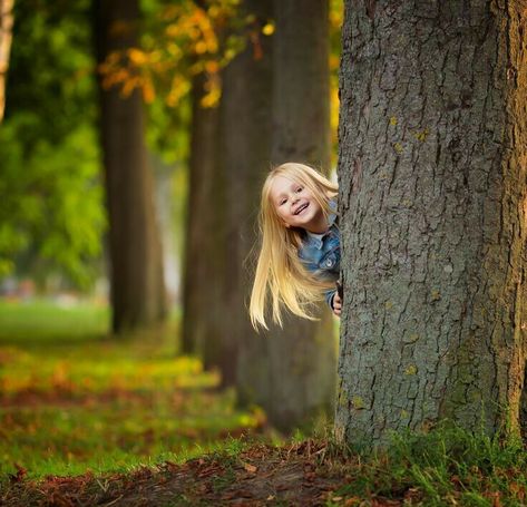 Toddler Photoshoot, Children Photography Poses, Family Picture Poses, Fall Family Pictures, Toddler Photography, Kids Photoshoot, Airbrush Art, Fall Family Photos, Childrens Photography