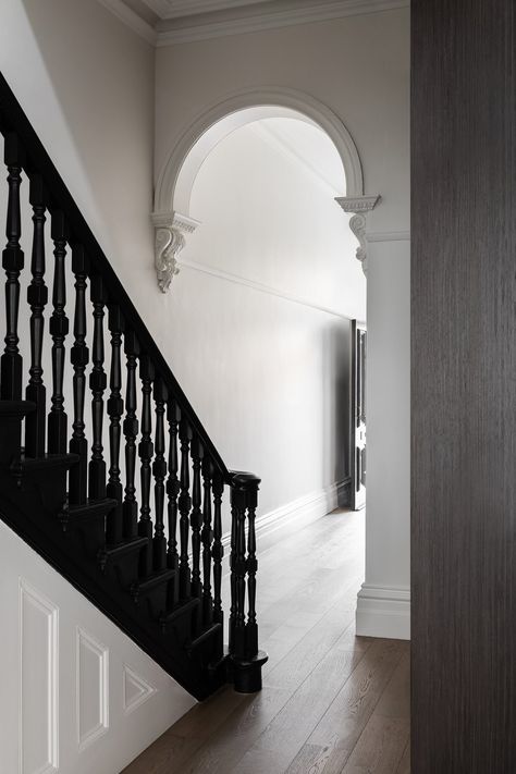 Victorian Terrace Staircase, Uk House Renovation, Victorian Terrace House Interior, Contemporary Victorian Interiors, Terrace Stairs, Victorian Entrance Hall, Terrace House Interior Design, Victorian Terrace Hallway, Sydney Terrace