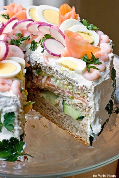 Swedish Sandwich, Sandwich Torte, Fedtforbrændende Mad, Fest Mad, God Mad, Sandwich Cake, Vegan Sandwich, God Mat, Wrap Sandwiches