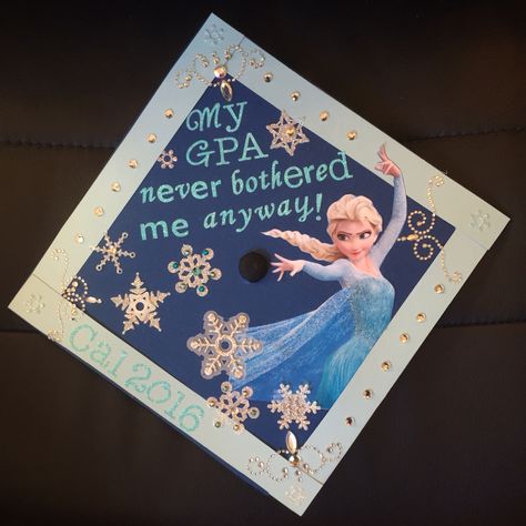 Disney Elsa Frozen grad cap Frozen Graduation Cap, Disney Graduation Cap, Disney Graduation, Cap Graduation, Pre K Graduation, Graduation Party Diy, Grad Caps, Cap Decoration, Graduation Cap Designs