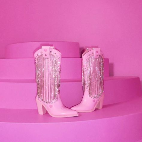 Novelty Fashion, Pink Cowboy Boots, Pink Cowgirl Boots, Dolls Kill Shoes, Bota Country, Modern Boots, Pink Cowgirl, Present Perfect, Womens Chunky Heels