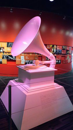 Grammys 2020, Museum Los Angeles, Grammy Museum, Museum Fashion, Los Angeles Travel, Living In La, Music Themed, Rv Travel, Music Fans