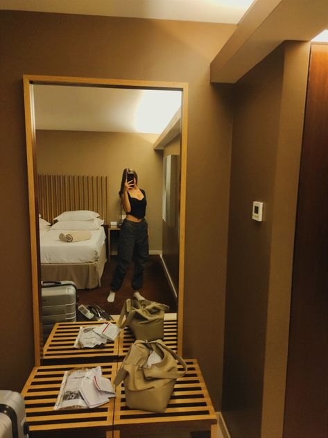 First hotel mirror selfie Hotel Mirror Selfie Aesthetic, Hotel Mirror Selfie, Room Mirror Selfie, Room Mirror, 5 Star Hotel, Hotel Room, 5 Star Hotels, Hotels Room, 5 Star