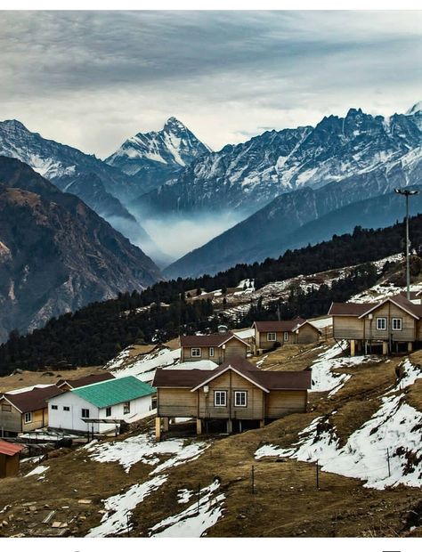 Auli Uttarakhand, Diwali Wishes, Himachal Pradesh, Travel Nature, How To Make Shorts, The Goddess, Nature Beauty, Mother Nature, Mount Everest