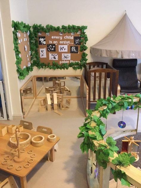 Natural Nursery Room Ideas Childcare, Nature Based Infant Classroom, Outstanding Nursery Environment, Reggio Classroom Set Up Early Childhood, Learning Environments Early Childhood, Nature In The Classroom Early Childhood, Baby Room Ideas Early Years, Nurture Room, Daycare Room Ideas