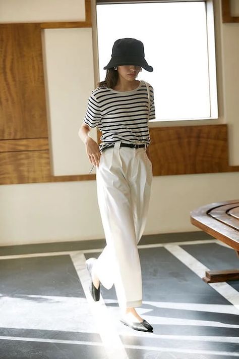 White Pants Outfit Ideas, White Pants Outfit Summer, White Linen Pants Outfit, Outfit Ideas For Spring, Pants Outfit Ideas, Linen Pants Outfit, White Pants Outfit, White Slacks, Summer Pants Outfits