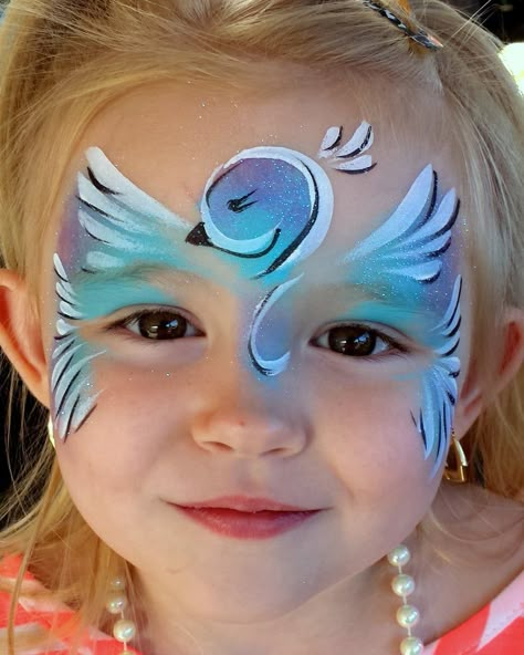 FP: mask: bird: quick Mermaid Face Paint, Mask Face Paint, Animal Face Paintings, Christmas Face Painting, Girl Face Painting, Bird Mask, Face Painting Easy, Face Paint Ideas, Kids Face Paint