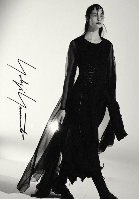 Yohji Yamamoto Campaign, Yoji Yamamoto, Anti Fashion, Dark Romantic, Fashion Portrait, Yohji Yamamoto, Postmodernism, Clothes