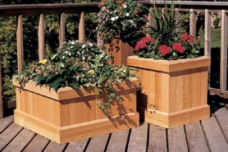 Trio of Cedar Garden Planters | WOOD Magazine Cedar Fencing, Hydroponic Garden, Backyard Hammock, Patio Layout, Cedar Garden, Cedar Planters, Wood Planter, Wood Planter Box, Wood Magazine