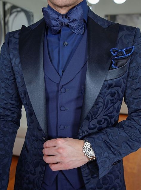 Prom For Guys, Paisley Jacket, Blue Tuxedos, Navy Blue Suit, Build A Wardrobe, Paisley Fabric, Prom Suits, Dapper Men, Mens Luxury Fashion