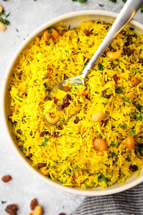 Yellow Basmati Rice Indian Yellow Rice, Raisin Rice, Basmati Rice Recipes, Rice Types, Rice Side, Spanish Dishes, Roasted Cashews, Turmeric Benefits, Basmati Rice