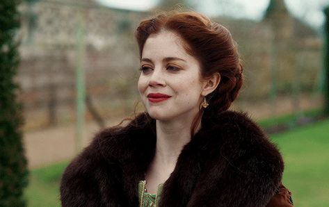 Period Drama Women, The Spanish Princess Gif, Spanish Princess Catherine, The White Queen Starz, Charlotte Hope, Margaret Tudor, The Spanish Princess, Spanish Princess, The White Princess