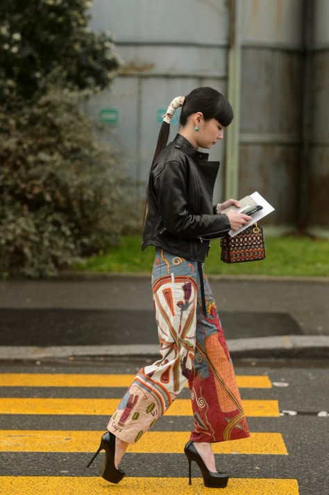 Paris Fashion Week Street Style Summer, Street Style Paris Fashion Week, Paris Fashion Week Street Style, Tokyo Fashion, Street Style Paris, Japanese Street Fashion, Fashion Design Clothes, Harajuku Fashion, Asian Style