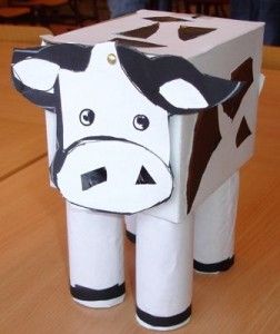 This page has a lot of free Box animal craft for kids,parents and teachers Farm Animals Preschool, Cow Craft, Farm Animal Crafts, Farm Activities, Valentine Day Boxes, Farm Crafts, Animal Crafts For Kids, Cow Art, Farm Theme