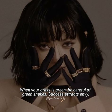 Lisa Motivational Quotes, Kpop Savage Quotes Aesthetic, Blinks Aesthetic, Independent Girl Quotes, Compliment Words, Bp Quote, Blackpink Quotes, Powerful Women Quotes, Moody Quotes