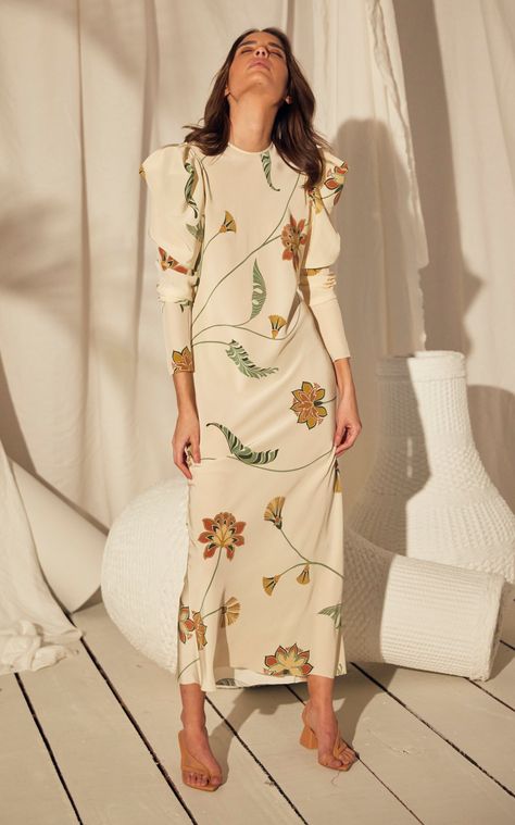 Feminine Elegance, Dresses 2022, Mode Abaya, Dress Beige, Johanna Ortiz, Modest Clothing, Silk Print Dress, Feminine Design, Midi Dress With Sleeves