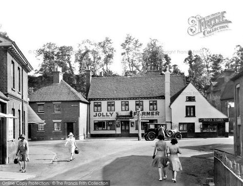 Farnham Surrey, Pub Signs, Old Pictures, Family History, Farmer, House Styles, History, Signs, Quick Saves