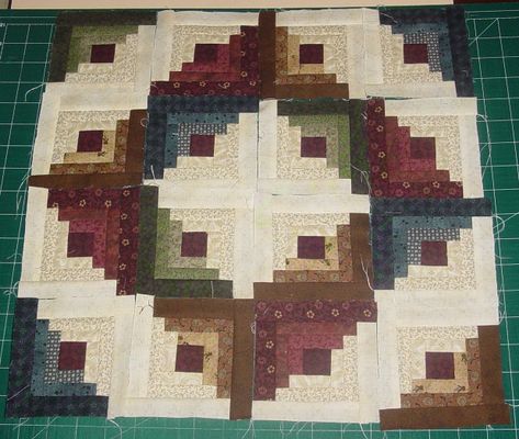 Log Cabin Layout - Threadbare Creations Log Cabin Quilts Layouts Block Patterns, Free Log Cabin Quilt Patterns Printables, Log Cabin Designs, Penny Farthing, Log Cabin Ideas, Log Cabin Quilt Pattern, Queen Size Quilt, Garden Quilt, Log Cabin Quilts