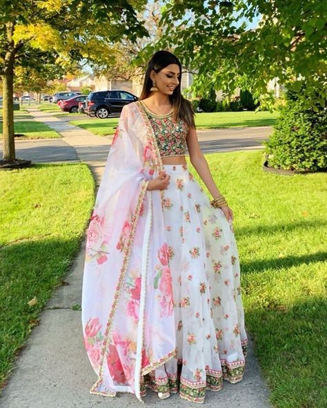 LASHKARAA on Instagram: “Sharing the lovely @glambygilly glowing in our Multicolor White Lehenga with Floral Dupatta from our ‘Ranch Romance’ collection. 🤩 TAP to…” Multicolor Dupatta, Floral Dupatta, White Lehenga, Wedding Saree Blouse, Ethnic Wear, Lehenga Choli, Saree Wedding, Indian Wear, Saree Blouse