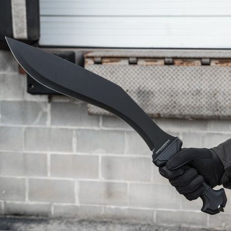 Combat Commander Gladius Kukri | BUDK.com - Knives & Swords At The Lowest Prices! Push Knife Tactical, Push Dagger, Trench Knife, Tactical Swords, Tactical Gear Loadout, Cool Swords, Cool Knives, Survival Gear, Axes