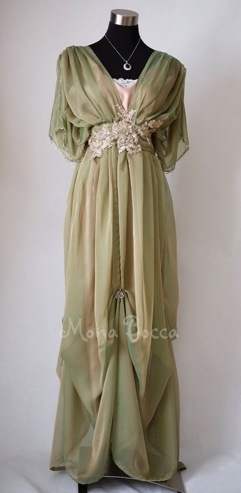 Edwardian dress Downton Abbey inspired handmade in England dress Lady Mary styled Express delivery $269.83 AT vintagedancer.com Gaun Abad Pertengahan, قلادات متدلية, Green Wedding Dresses, Alternative Wedding Dresses, Babies Breath, Lady Mary, Edwardian Dress, Gibson Girl, Elegant Ladies