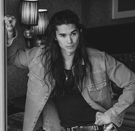 Booboo Stewart, Paradise City, Long Hair Styles Men, White Photo, Pretty Men, Celebrity Crush, Mens Hairstyles, Actors & Actresses, Pretty People