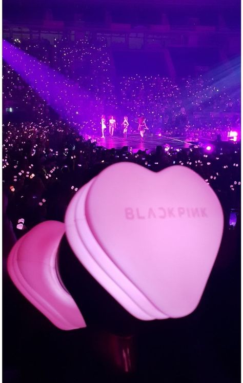 Kpop Black Pink, Bp Aesthetic, Concert Blackpink, Blackpink Lightstick, Pink Song Lyrics, Famous Star, Entertainer Of The Year, Original Iphone Wallpaper, Kpop Merchandise