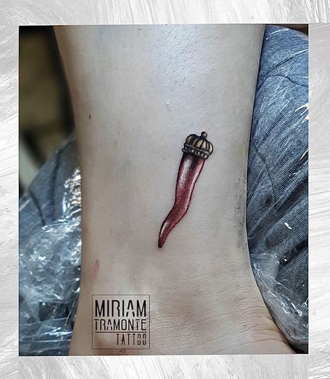 Italian Cornicello Tattoo, Cornicello Tattoo Small, Cornetto Tattoo, Italian Horn Tattoo Small, Long Horn Tattoo For Women, Cornicello Tattoo, Italian Horn Tattoo, Napoli Tattoo, Horn Tattoo