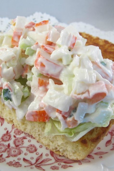 Keto Mock Crab Salad | "This light and crunchy crab-alternative salad is great for sandwiches and salads. For a low-carb alternative to bread, a romaine leaf tastes great as a wrap." #allrecipes #keto #ketorecipes #ketodiet #ketoinspiration Alternative To Bread, Crab Salad Recipe, Keto Smoothie Recipes, Desserts Keto, Bread Alternatives, Carb Alternatives, Crab Salad, Seafood Salad, Keto Foods