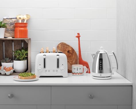 Dualit Toaster, Modern Kitchen Appliances, Kettle And Toaster Set, Efficient Kitchen, Burnt Toast, White Kitchens, Kettle And Toaster, Toasters, Washer Machine