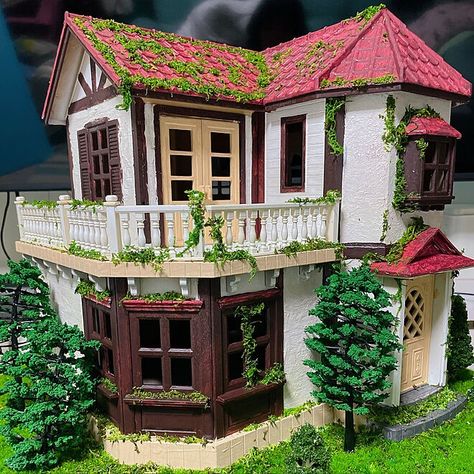 Calico Critter Dollhouse, Calico Critter House Makeover, Sylvanian Families Custom House, Calico Critter House Diy, Calico Critters House Ideas, Calico Critter House, Calico Critters House, Sylvanian Families House, Calico Critters Families