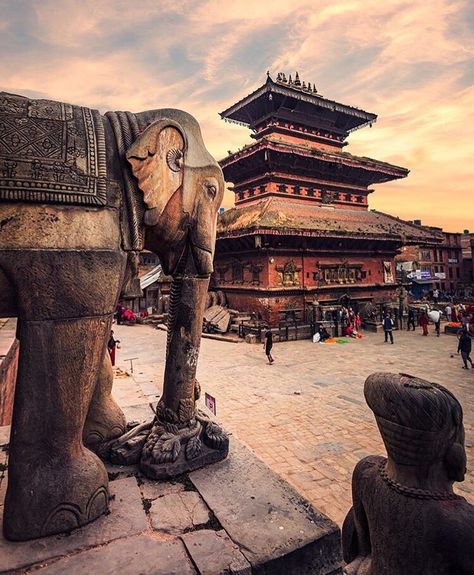 Guides of Nepal on Instagram: “Photo by: @lillo_andre⠀ "Sunrise in Bhaktapur"⠀ -⠀ -⠀ #feature #guidesofnepal #travel #nepal #nepal8thwonder #NepalNOW #discovernepal…” Bhaktapur Nepal, Travel Nepal, Nepal Culture, Nepal Kathmandu, Art Painting Tools, Photography Gallery, Beautiful World, Namaste, Wonders Of The World