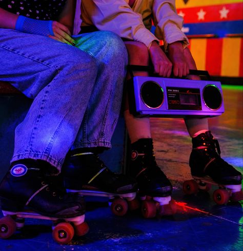 80s Roller Rink Aesthetic, Roller Skating 80s, Roller Skater Aesthetic, Roller Rink Aesthetic, 70s Roller Rink, 80s Roller Rink, 80s Roller Skates, 80s Roller Skating, Roller Skates Aesthetic