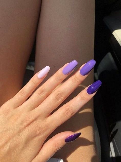 Purple Nails 💜 dal lavanda al malva, le sfumature di viola per la manicure Pedicure Designs, Her Nails, Summer Acrylic Nails, Dream Nails, Coffin Nails Designs, Winter Trends, Pretty Acrylic Nails, Short Acrylic Nails, Nail Arts