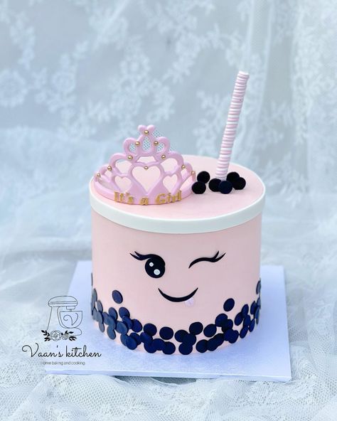 Boba Tea Cake🧋 #birthdaycakes #cupcakes #buttercreamcakes #fondantcakes #customcakes #handmadetopper #cakedecor #cakedesign #sydneycake #sydneycakes #vaanskitchen #spongecake #bobateacake #milkteacake #bobateacakes Boba Tea Cupcakes, Boba Cake Birthday, Bubble Tea Cake, Boba Cake, Boba Party, Tea Cup Cake, Tea Decor, Small Cakes, Fun Cakes