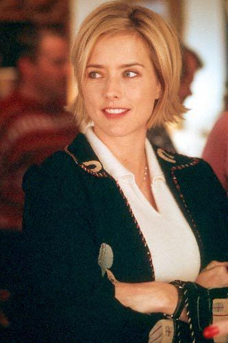 Tea Leoni in “The Family Man” - Rolling Stone Tia Leoni, The Family Man, Tea Leoni, Madam Secretary, Hollywood Hair, Family Man, 12 December, Athletic Hairstyles, Long Bangs