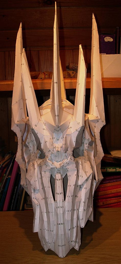 Witch King Helmet, Sauron Helmet, Lord Of The Rings Sauron, Paper Head, Witch King, Foam Armor, Diy Cosplay, Cosplay Helmet, Geeky Art