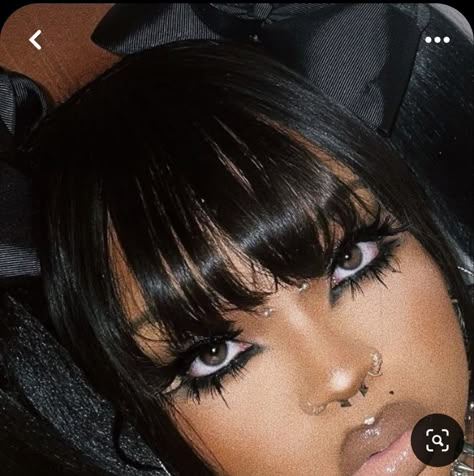 Goth Makeup Looks Black Women, Goth Glam Makeup Black Women, Black Emo Girl Makeup, Black Alternative Makeup, Alternative Makeup Black Women, Emo Black Women Makeup, Black Goth Girl Makeup, Gothic Fashion Black Women, Alt Makeup Looks Black Women